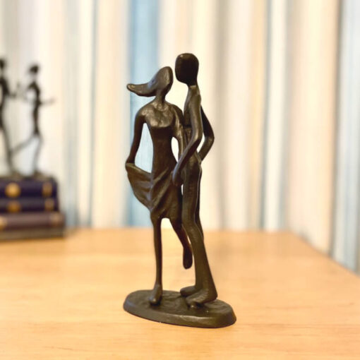 Loving Couple Sculpture