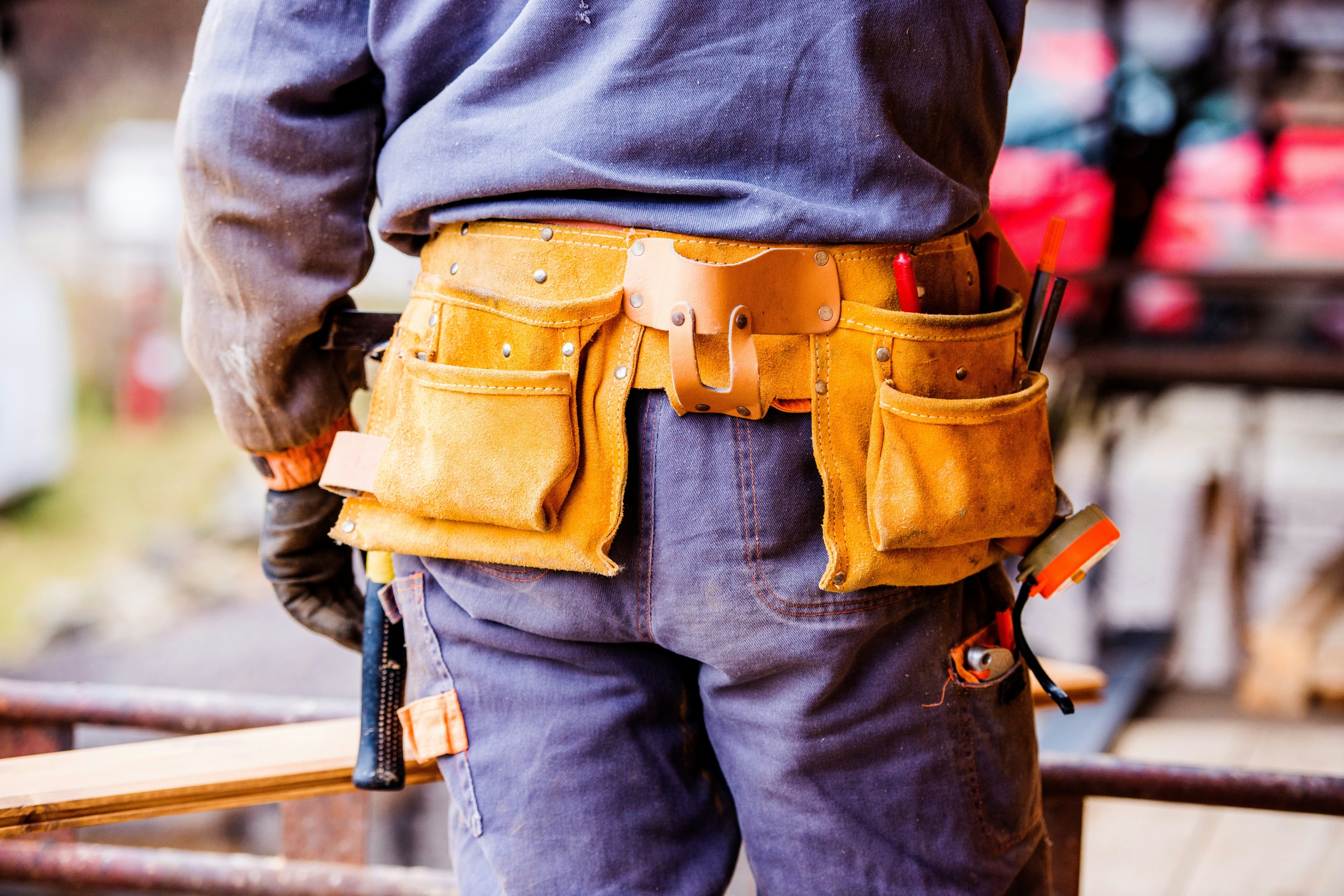 Top 5 Durable Tool Belts and Pouches for DIYers and Professionals in the UK